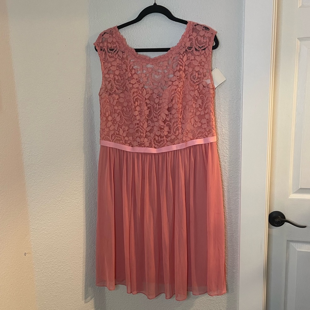 NWT David’s Bridal Short bridesmaid dress Parfait Pink Lace top Dress Size 16